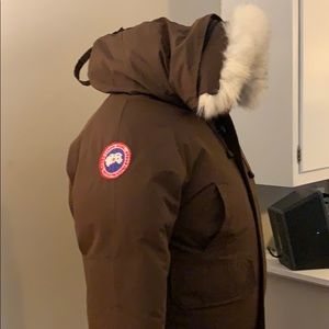 L - CANADA GOOSE JACKET